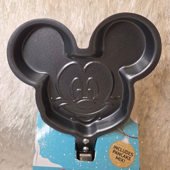 Frankford’s Disney Mickey Mouse Pancake Skillet - Picture 3 of 6